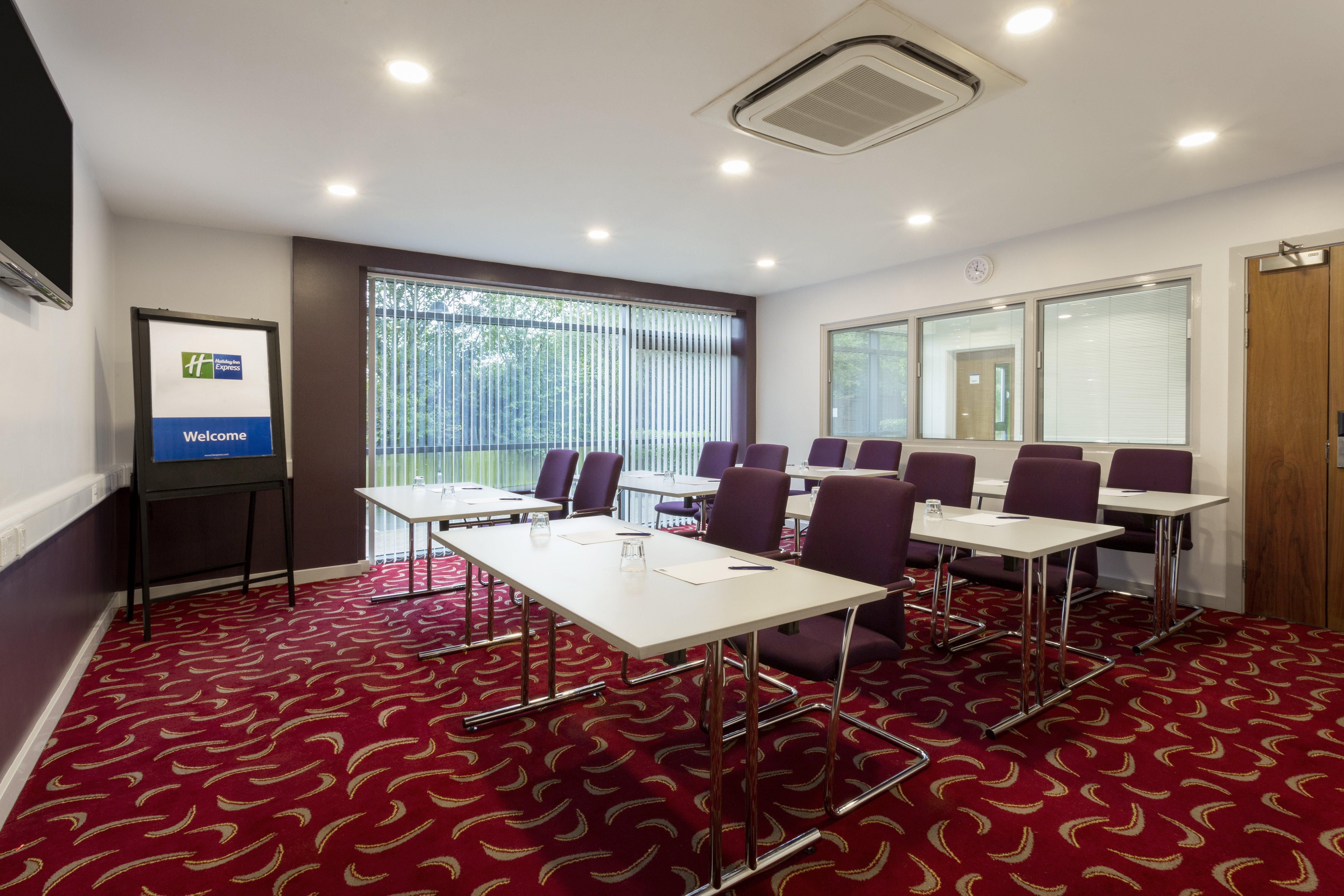 Holiday Inn Express Dunstable, An Ihg Hotel Kültér fotó