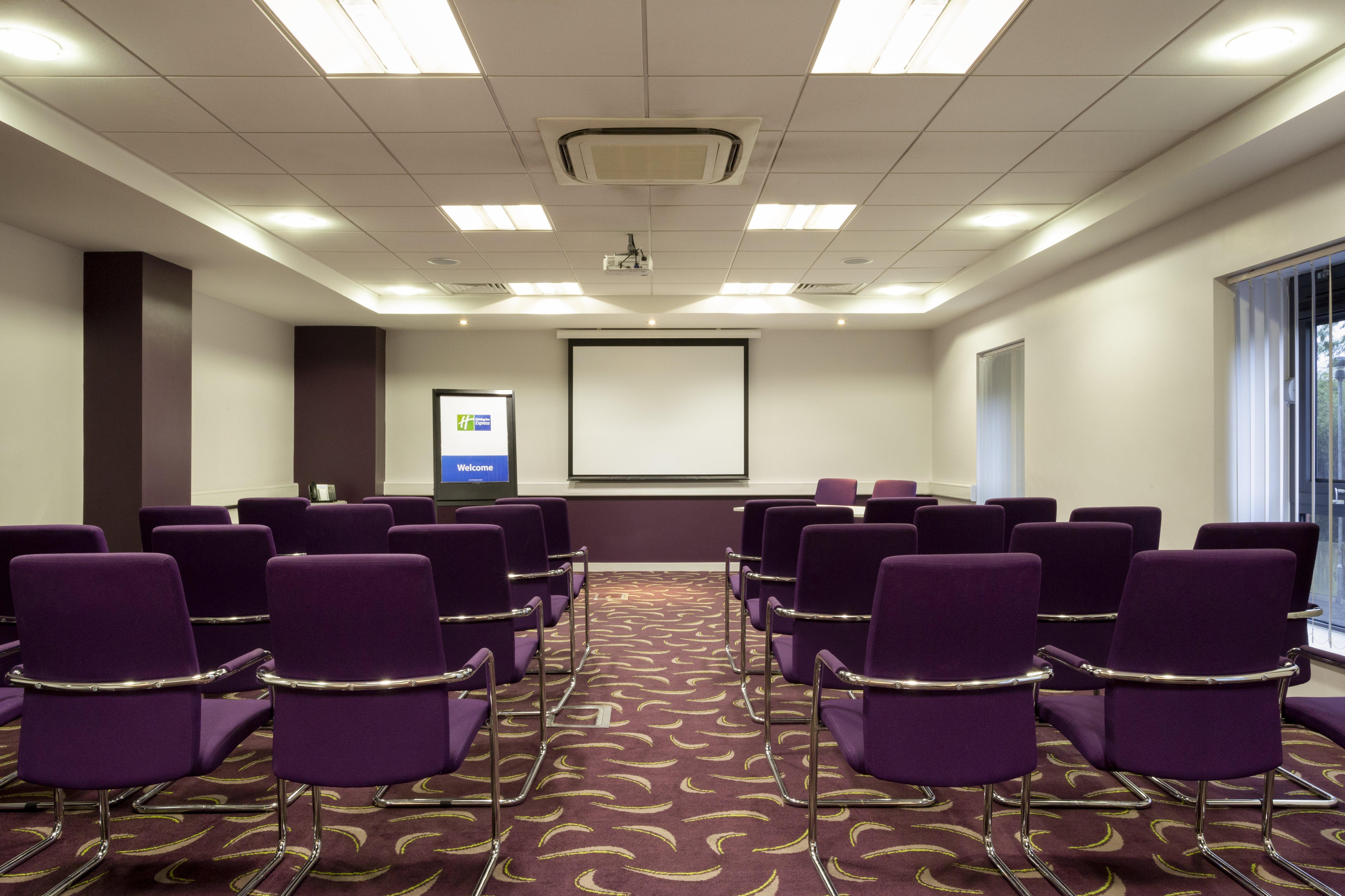 Holiday Inn Express Dunstable, An Ihg Hotel Kültér fotó