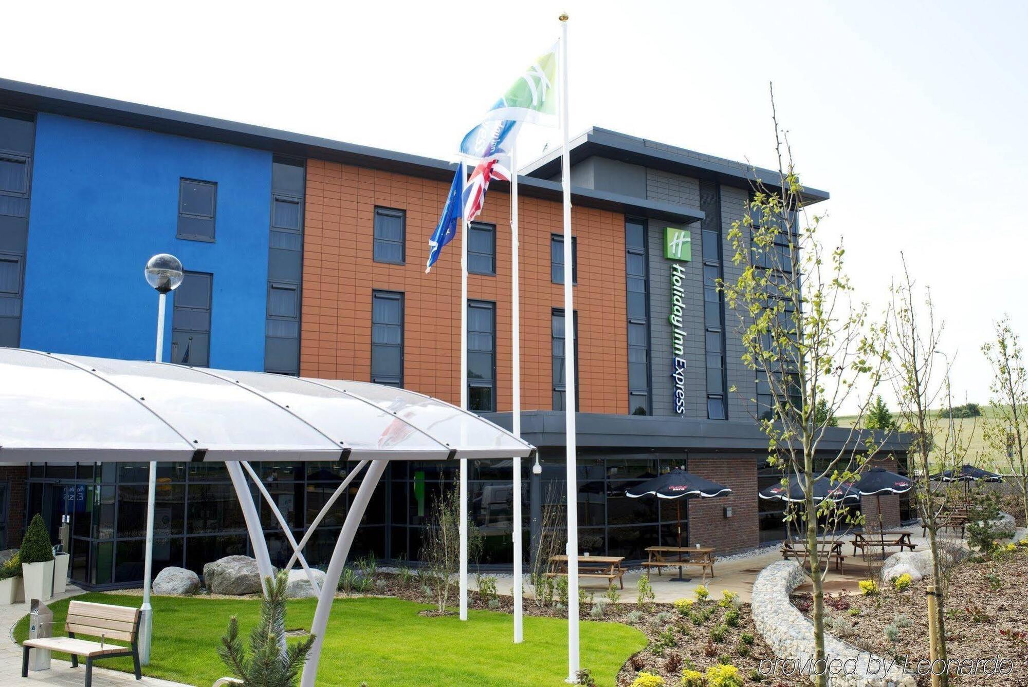 Holiday Inn Express Dunstable, An Ihg Hotel Kültér fotó